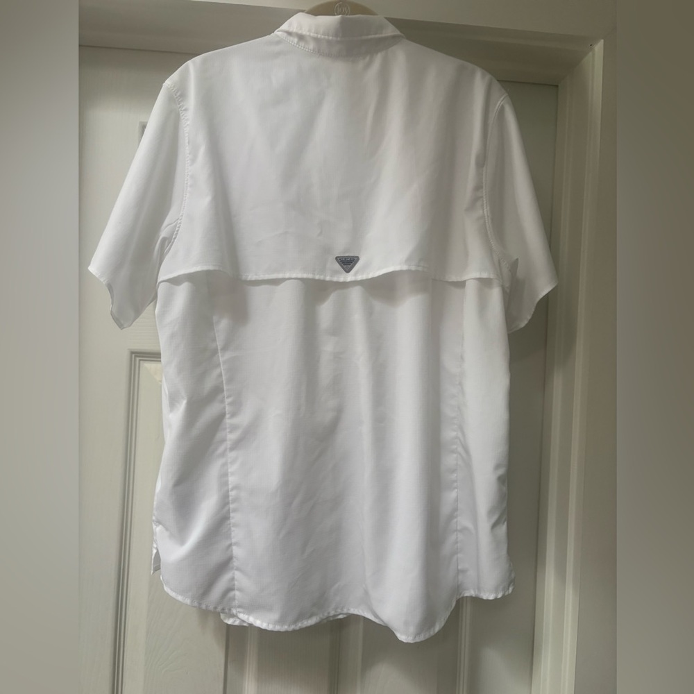 Columbia Women's White Button Down Shirt - Picture 7 of 8